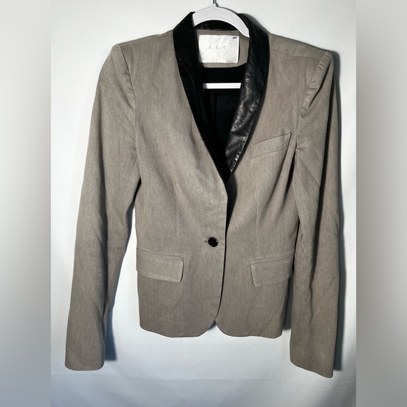A.L.C Grey/Taupe Silk Lined Single Button Blazer with Lamb Skin Lapels Size 6 - Picture 2 of 9